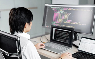 淮安 ,php声明和调用变量的符号是什么？